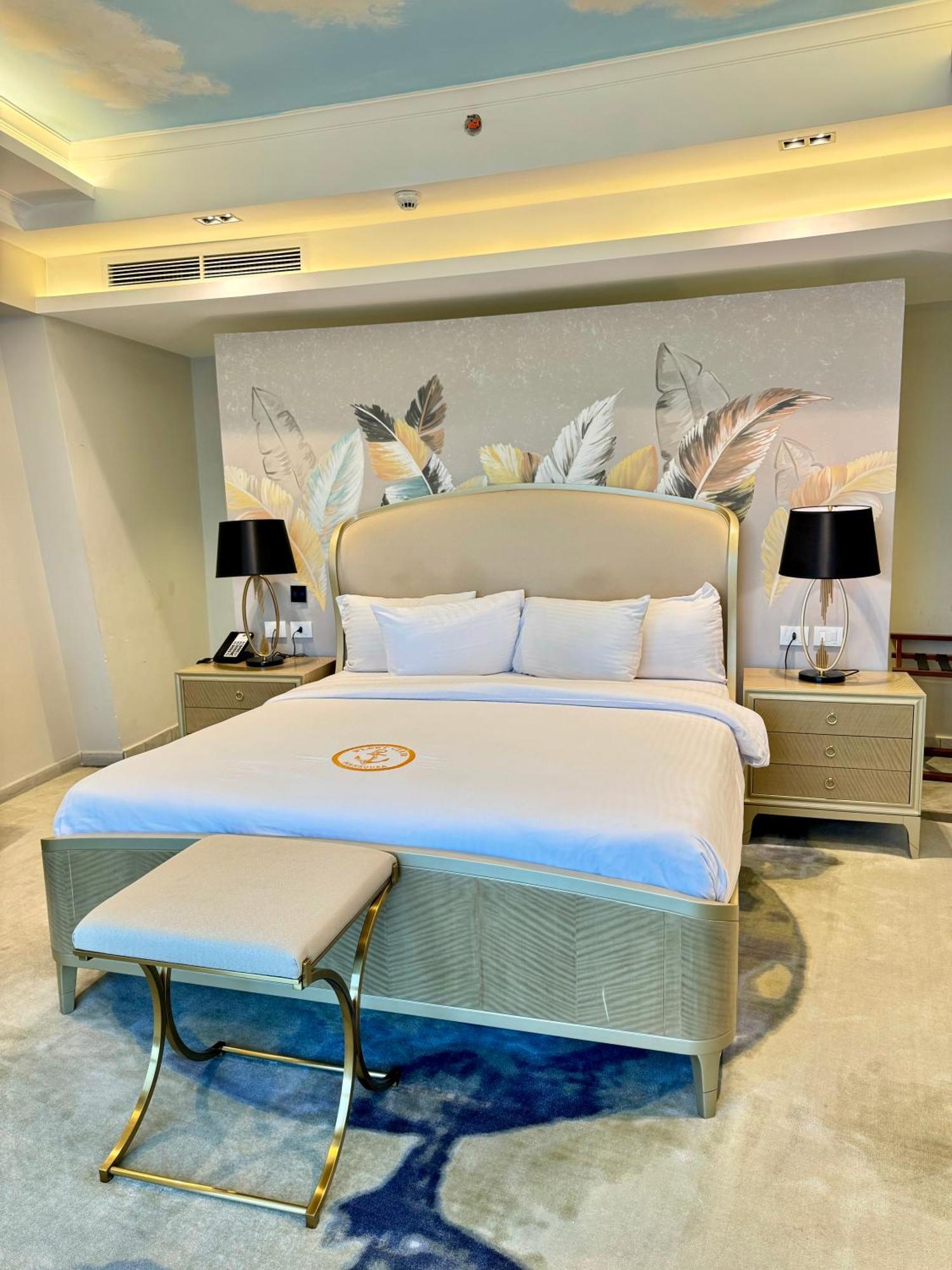 Fleet Club Mahrousa Alexandria Exterior foto A bedroom at the hotel